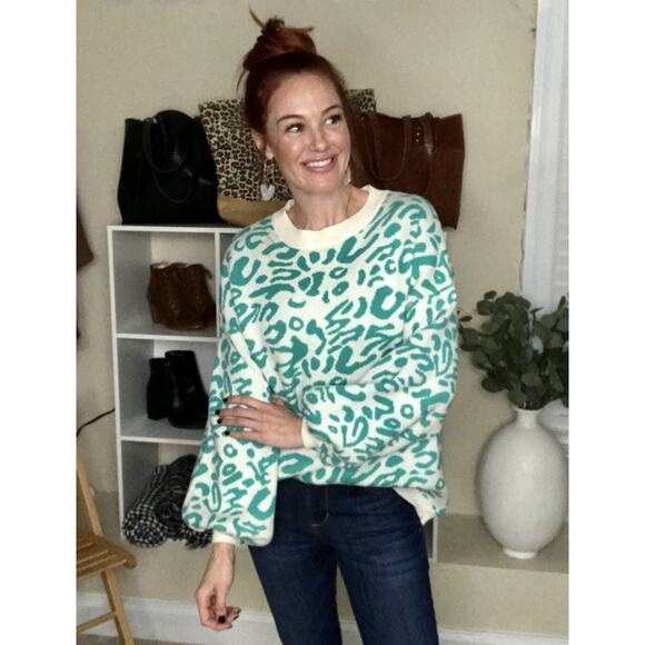 Alyssa Exotic Bubble Sleeve Sweater-Green - Picture 3 of 3